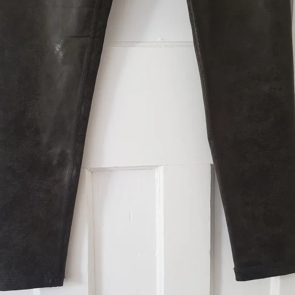 Aerie Offline The Hugger High Waisted Crackle Legging Olive/Army Green Sz M NWT - Picture 5 of 13